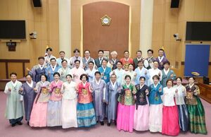 전주시의회 의원들 한복입고  5분 발언